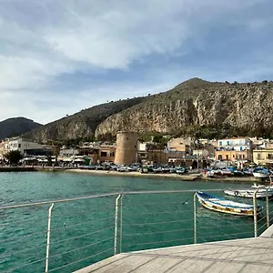  Casa vacanze Casa Giorgia Mondello Italia